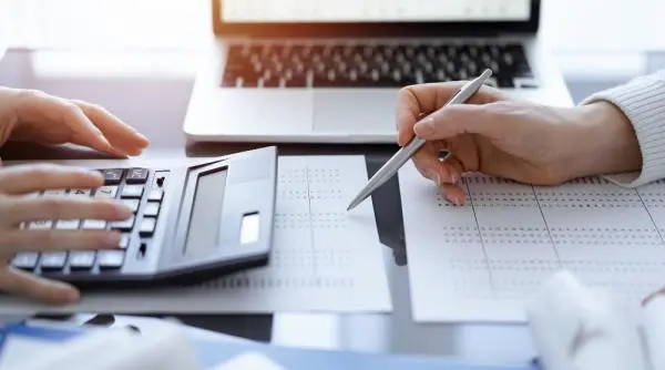 BNR avertizează: luați credite doar în moneda în care primiți salariul