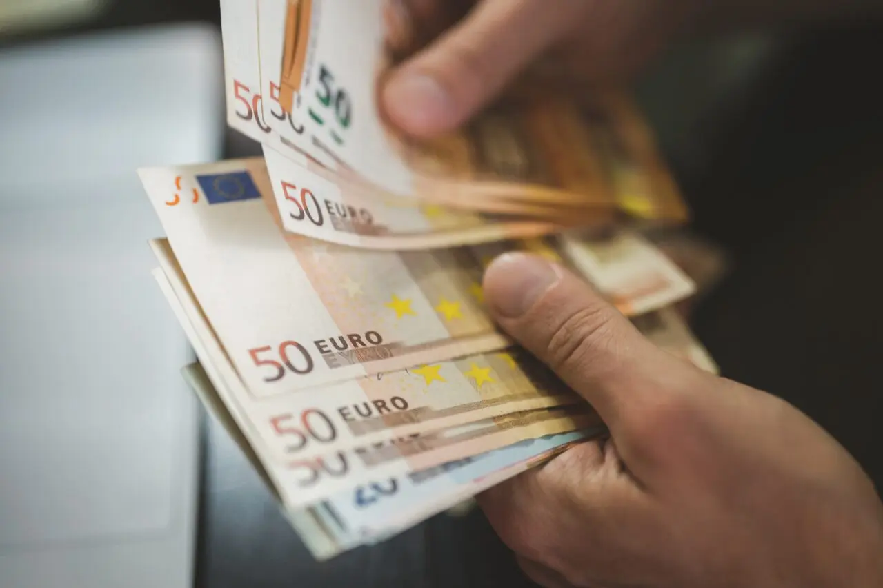Jobul de 6.000 de euro pe care tinerii europeni îl refuză: De ce criza șoferilor se adâncește?