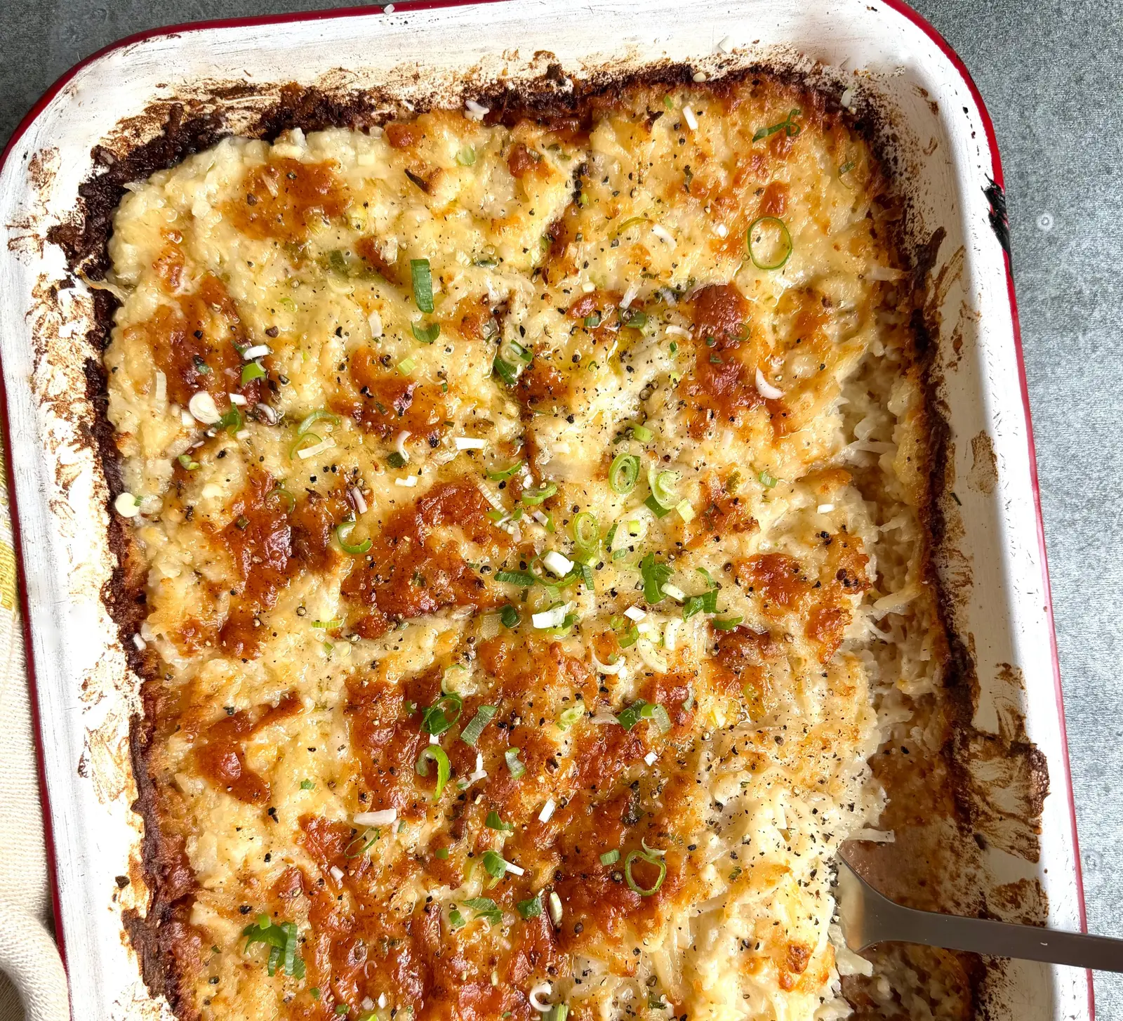 Casserole cu hash browns și bacon crocant