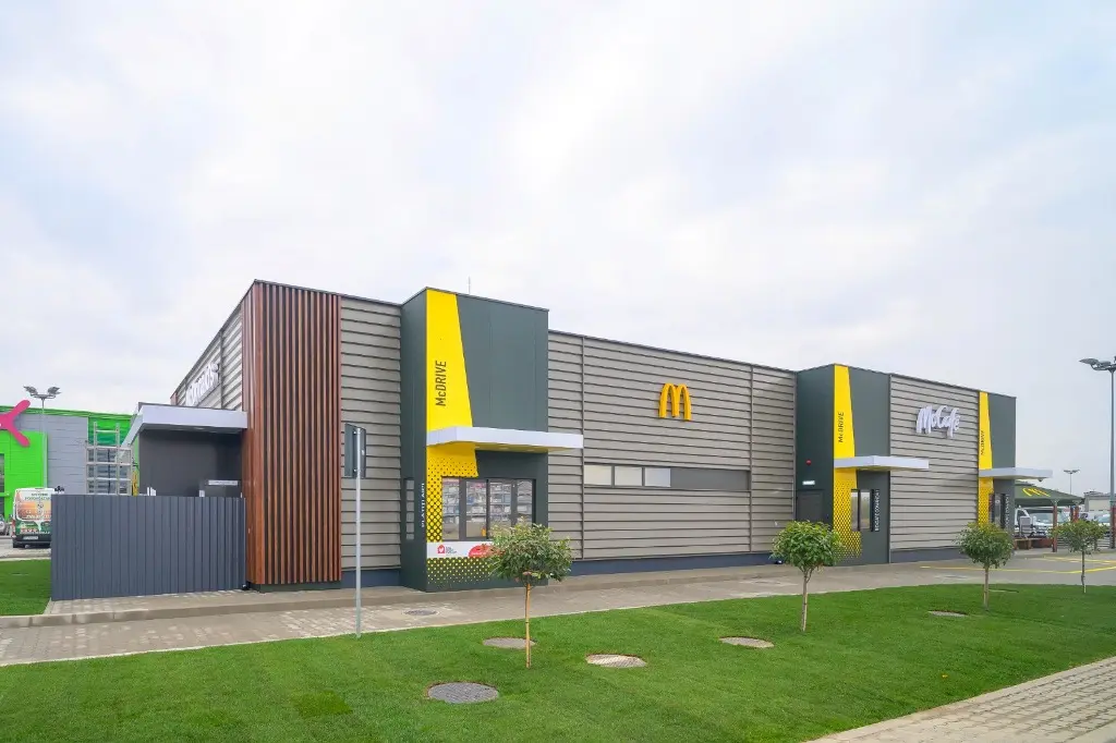 McDonald’s deschide al patrulea restaurant la Oradea: investiție de 7 milioane de lei