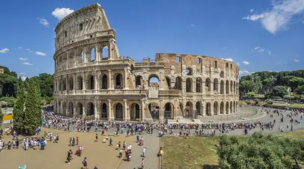 Fără „bilet” de intrare în Cetatea Eternă: Cum vrea primarul Romei să oprească taifunul turistic?