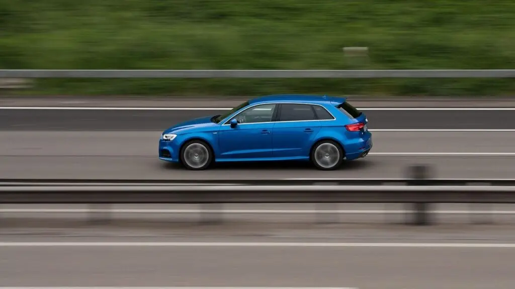 Scutirea de la impozitul auto pentru o mașină: propunere legislativă în Parlament România