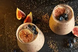 Smoothie de smochine, banane și lapte de migdale: Rețetă rapidă și delicioasă