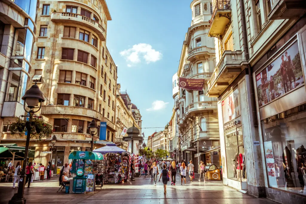TAROM se retrage de pe ruta București-Belgrad după 16 ani