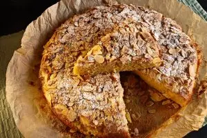Tartă pufosă cu făină de migdale: Rețeta simplă fără gluten, plină de aromă