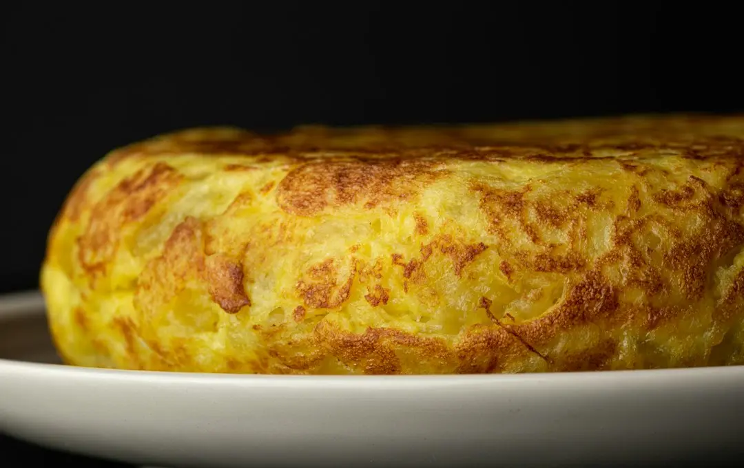 Tortilla de cartofi: rețetă ieftină și sățioasă din bucătăria spaniolă