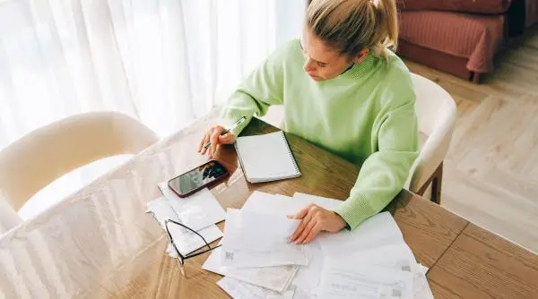 Vânzarea obiectelor personale online: pragul sub care nu se declară la Fisc