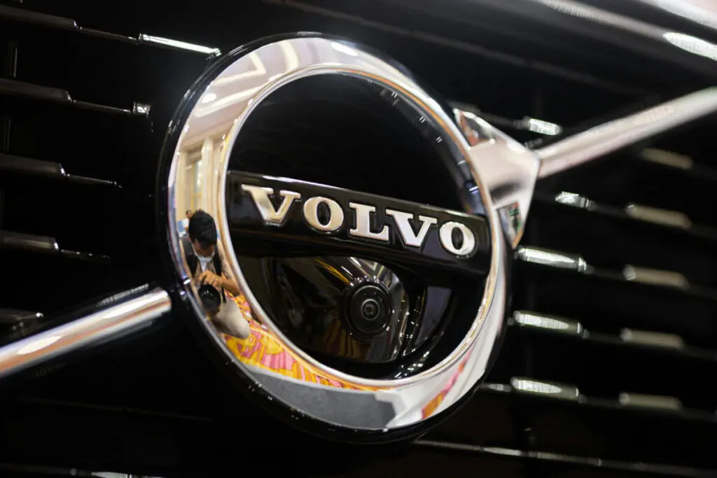 Volvo taie 2.500 de joburi: pierderi uriașe și șocul tarifelor americane